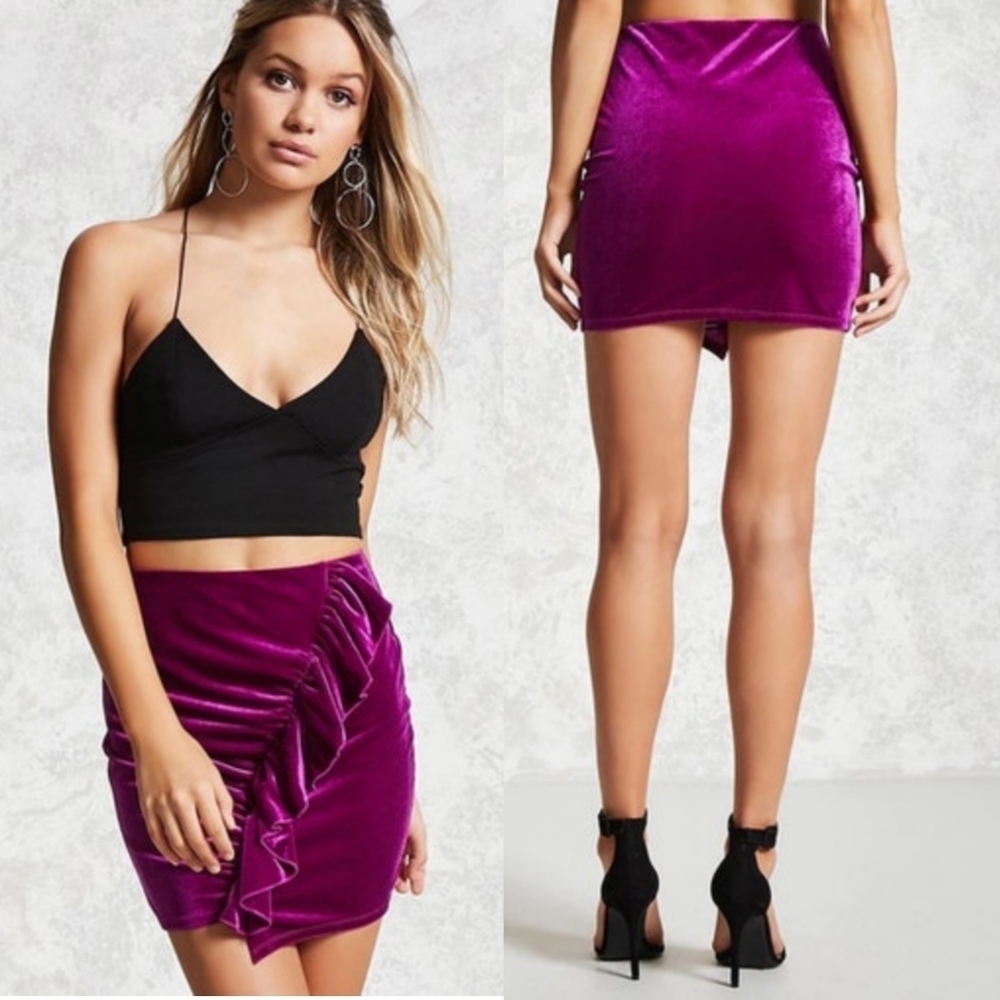 NWT VELVET RUFFLE FRONT FUCHSIA MINI SKIRT